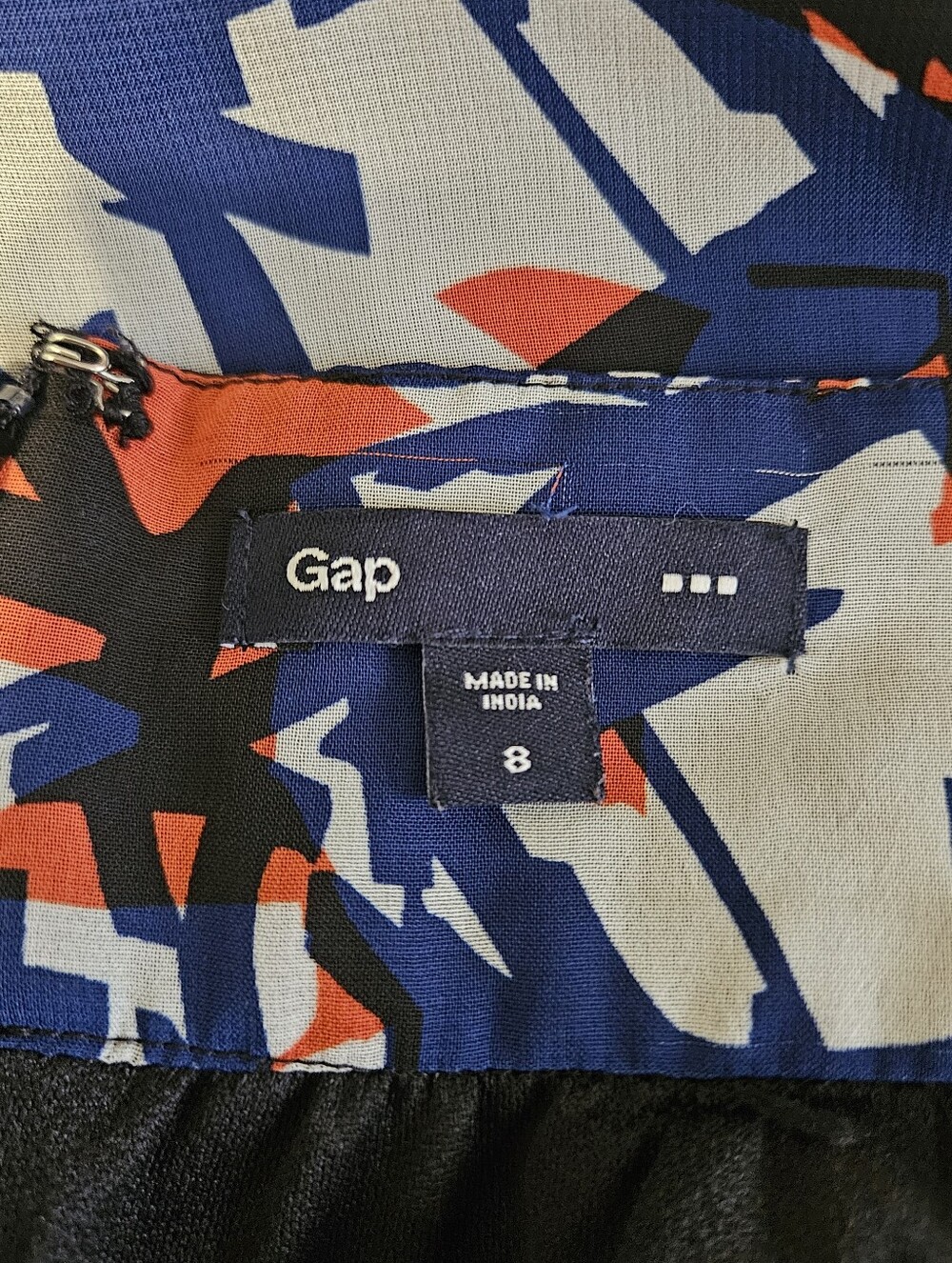 GAP Abstract Print Skirt in Blue, Red, Black, White - Picture 3 of 4
